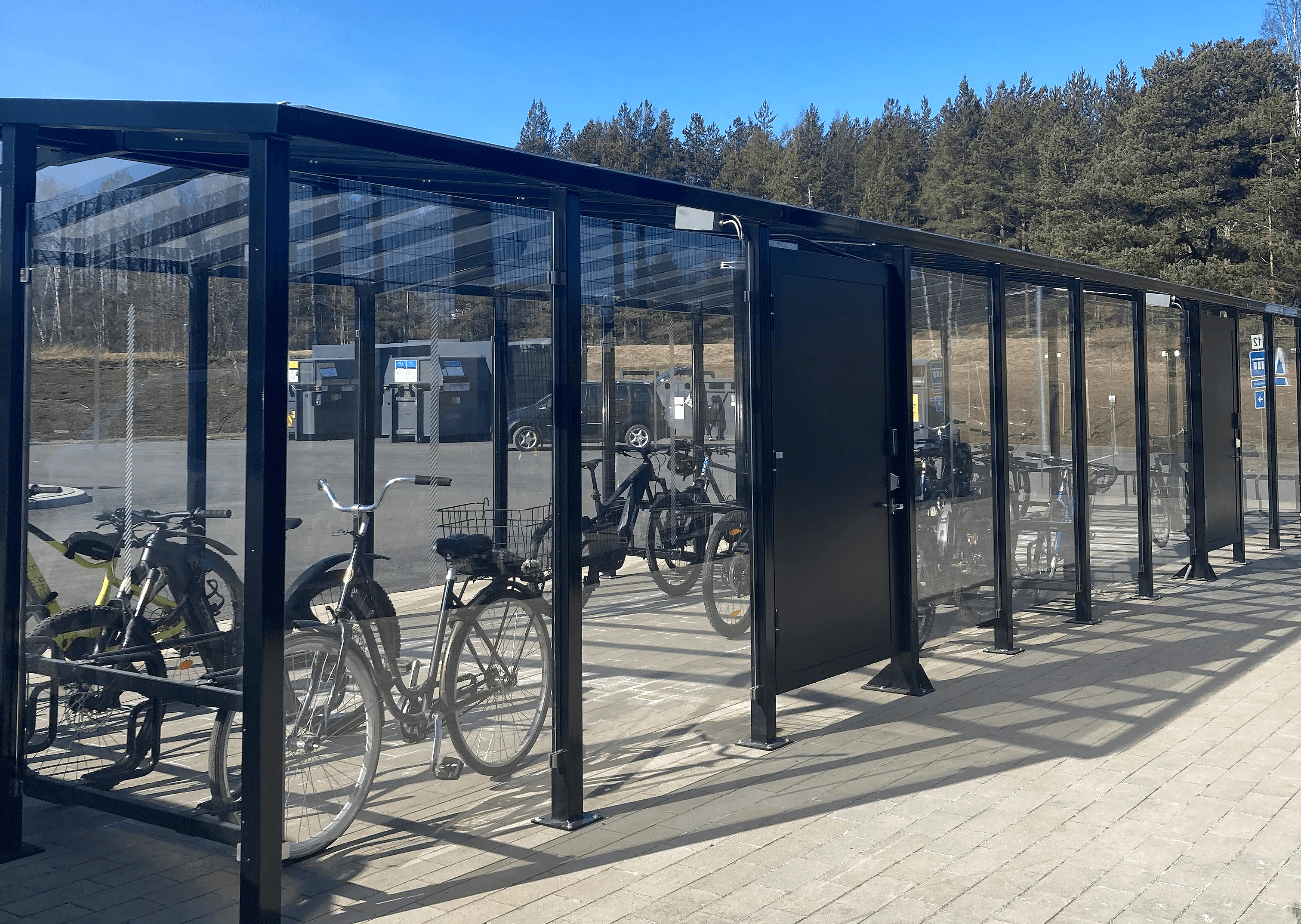 Prisma Raahe – moderna cykelparkeringar och högkvalitativa inredningslösningar