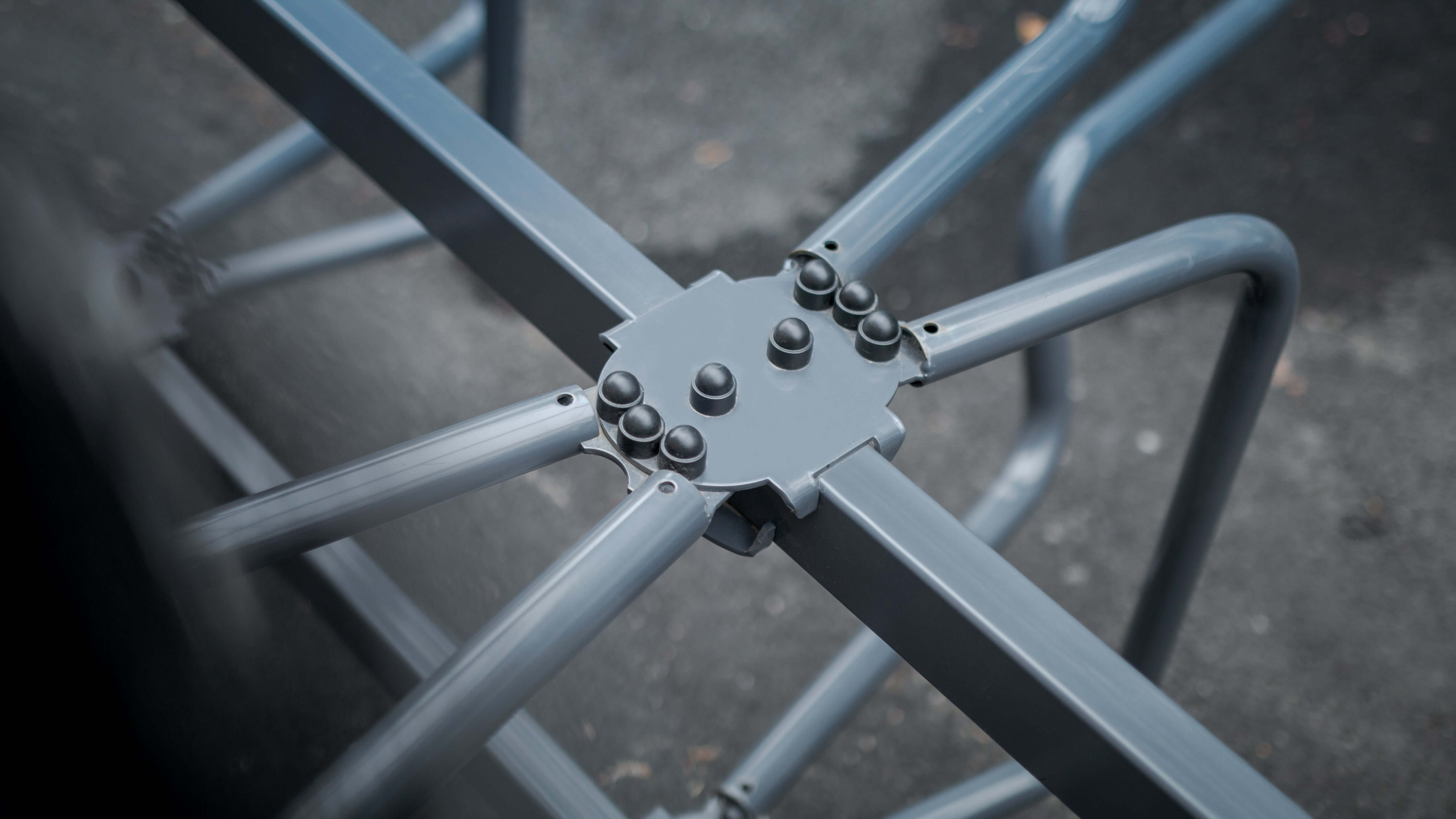 Cykelställ CubiQ Premium, dubbelsidigt, ytmontering